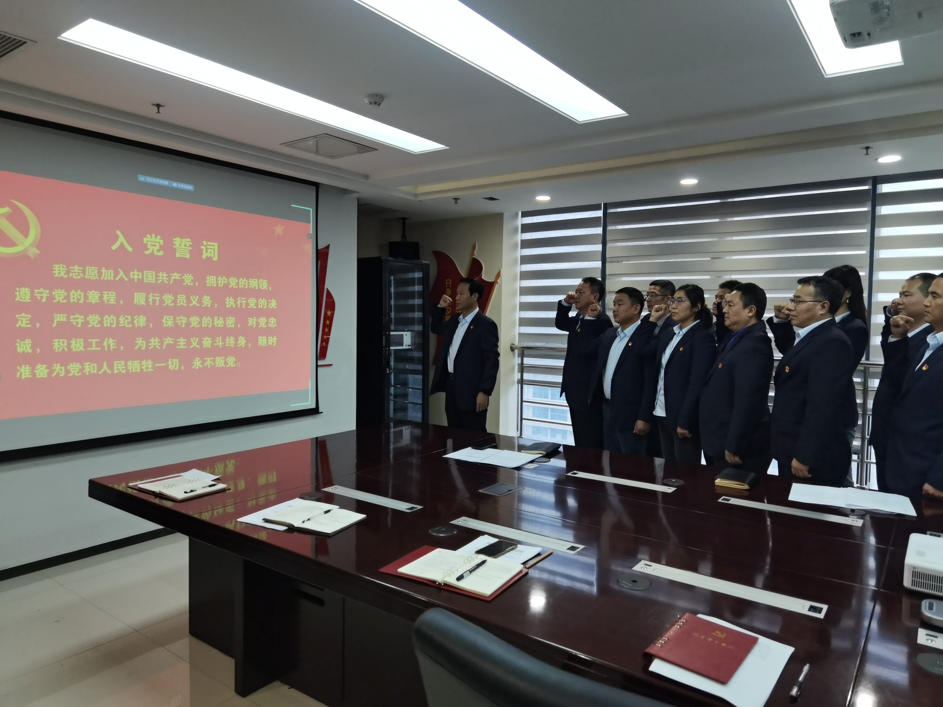 191731979671170942.jpg 09130577f4c903f40ad7aa261060423.jpg